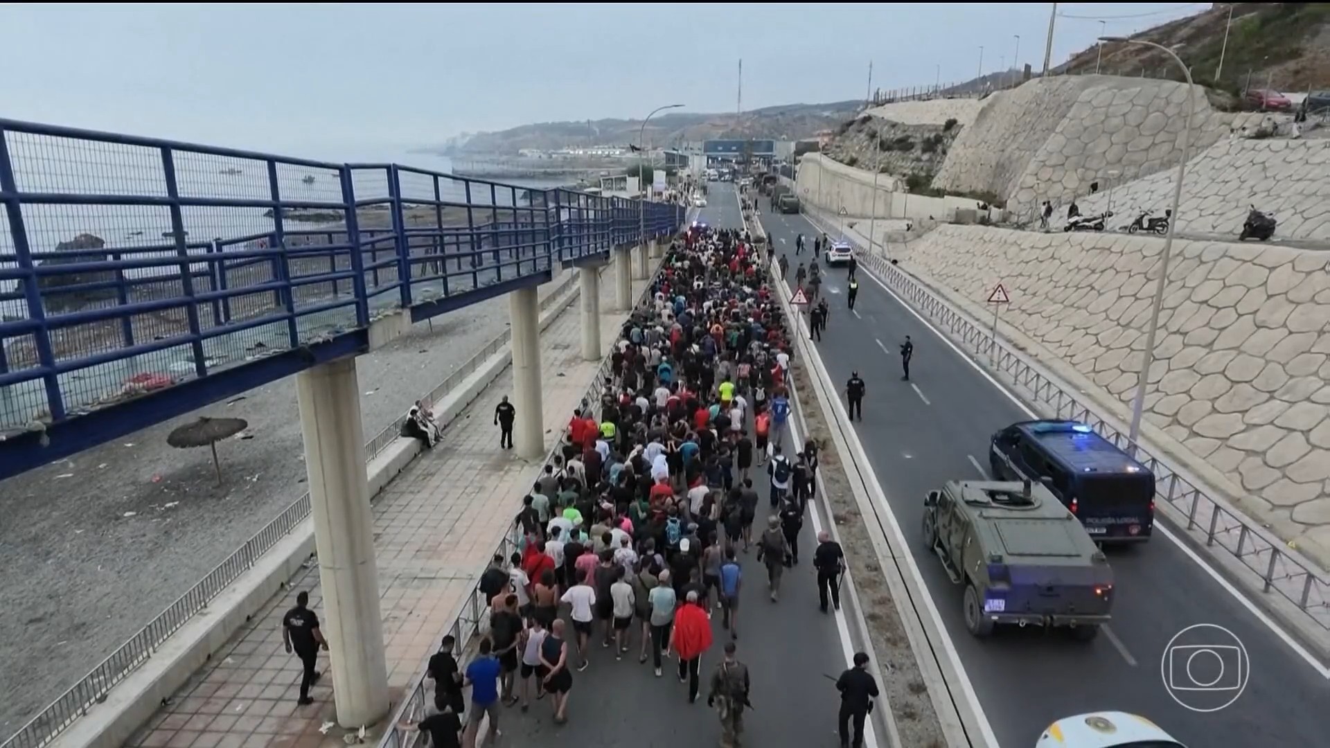 Espanha escolta imigrantes de volta ao Marrocos após crise migratória em Ceuta