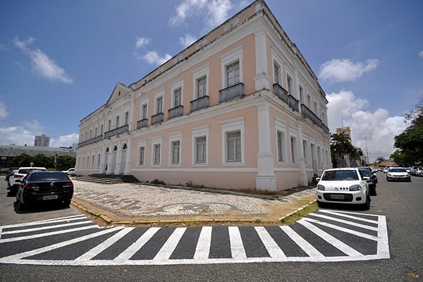 Estado do RN é condenado a indenizar construtora por atraso na obra da Pinacoteca