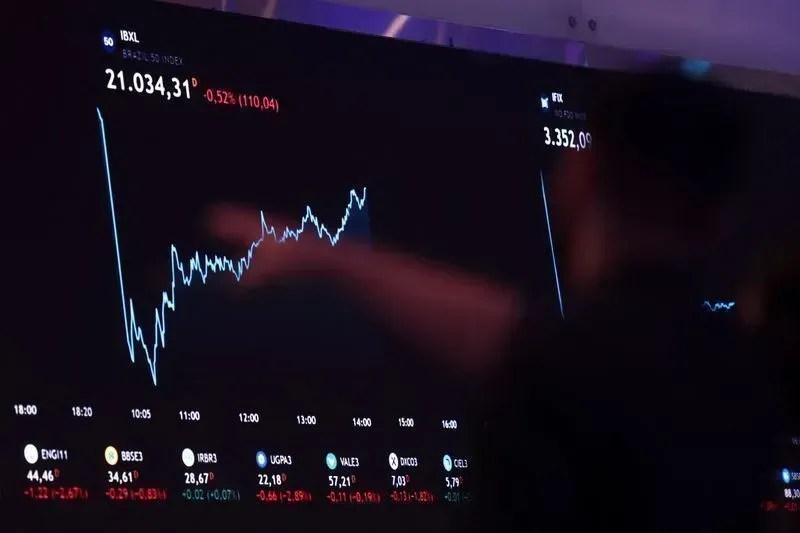 Estrangeiros retiram quase R$ 10 bi da Bolsa em maio; guerra e inflação impactam aportes