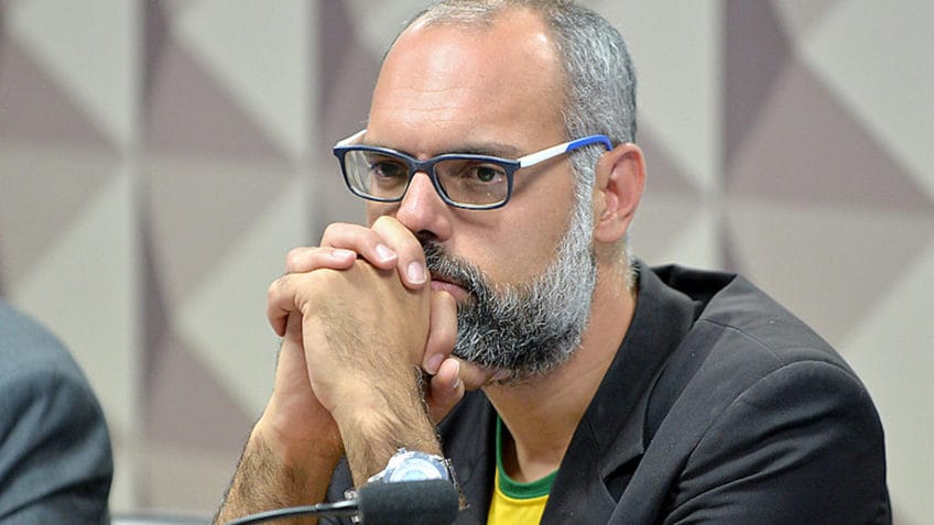 Allan dos Santos antecipou estratégia de defesa de Flávio Bolsonaro sobre financiamento