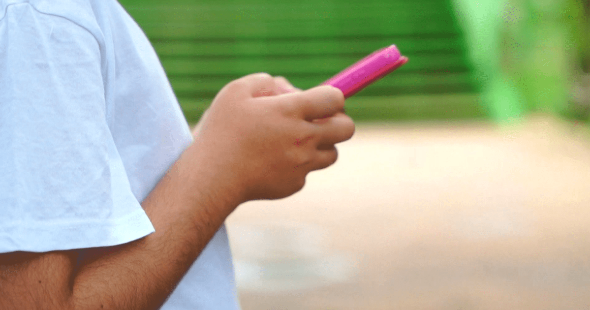 ChildFund Brasil revela táticas de agressores para aliciar adolescentes na internet