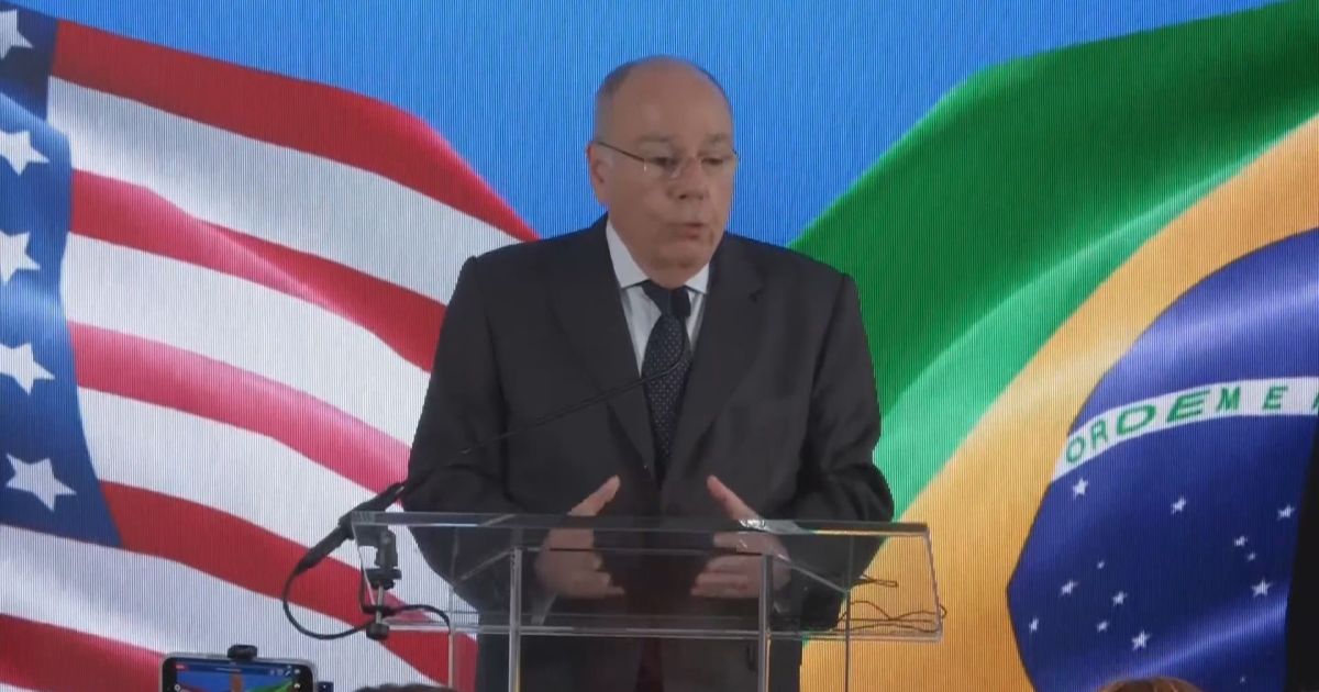 EUA convidam Mauro Vieira para discutir terrorismo político