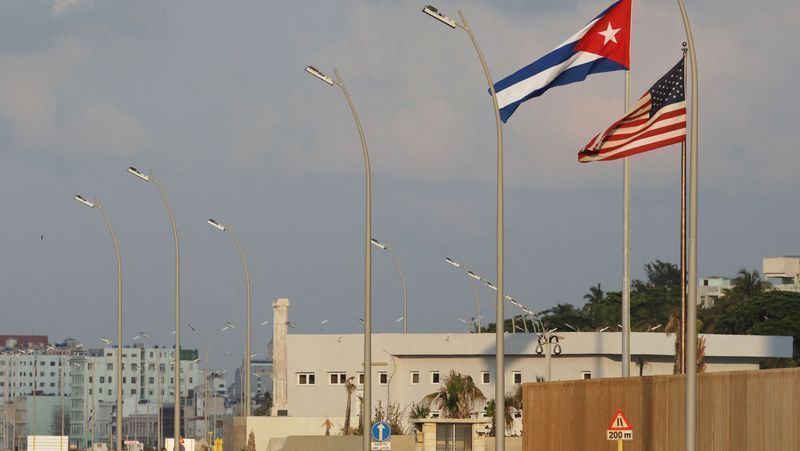 EUA acusam Raúl Castro e enviam porta-aviões ao Caribe em escalada de tensões com Cuba