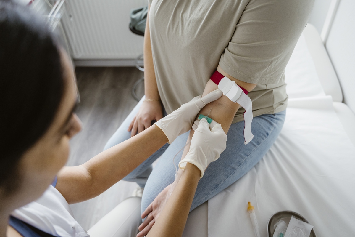 Exame de sangue promete detectar câncer em fase inicial, aponta estudo
