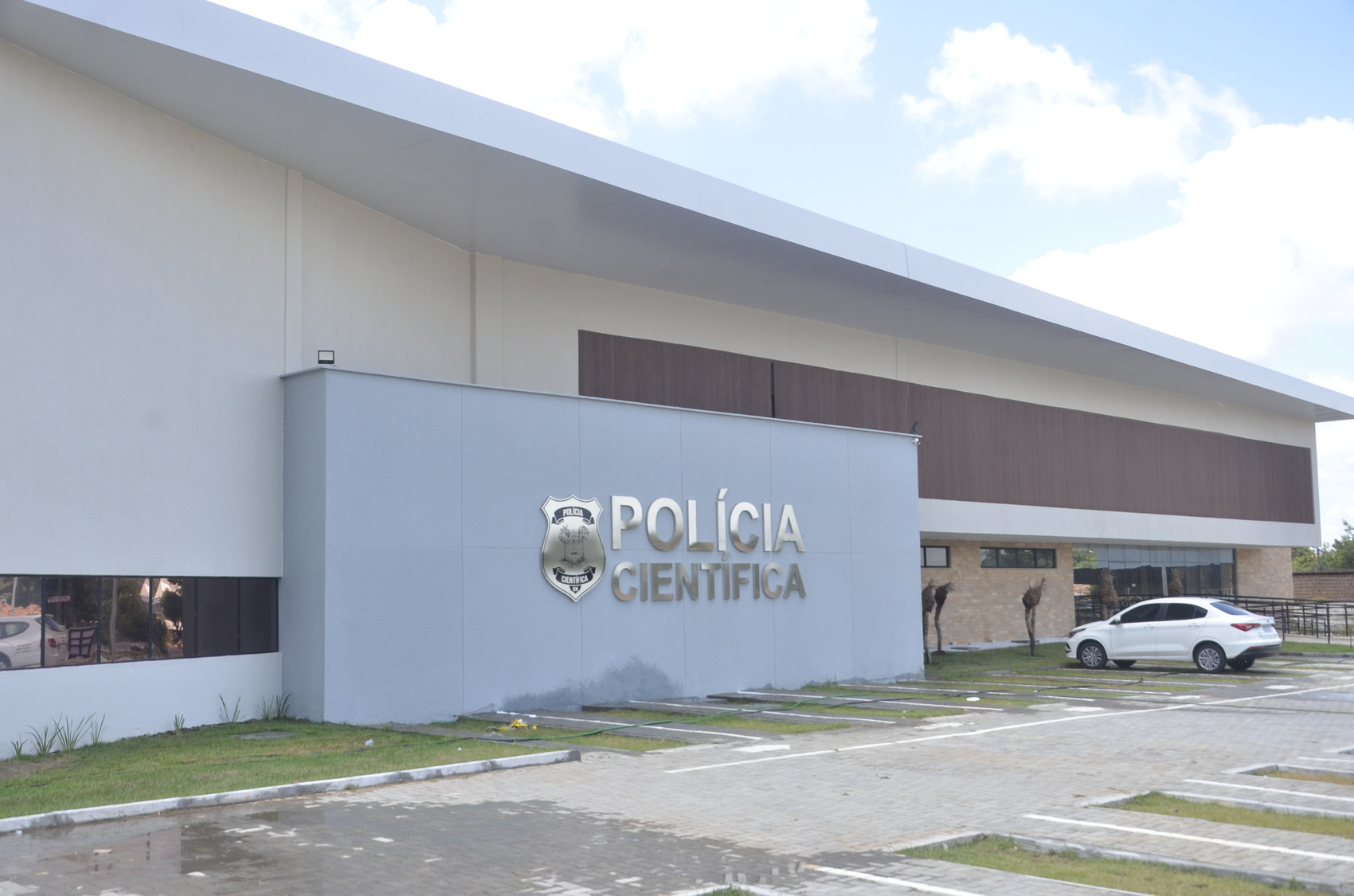 TJ suspende exoneração de perita da Polícia Científica em licença-maternidade