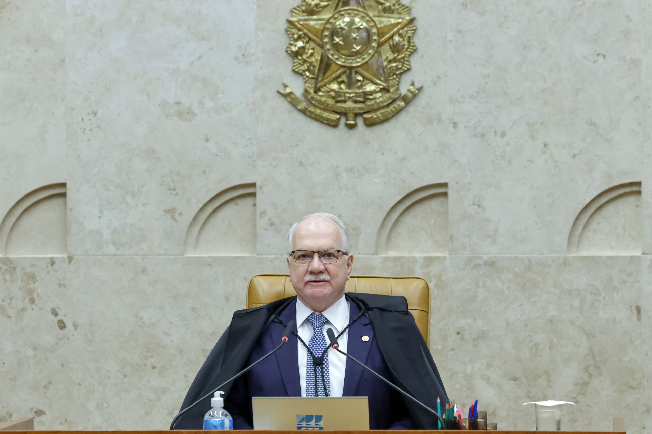 Fachin alerta sobre "longo caminho" para trabalho digno no Brasil