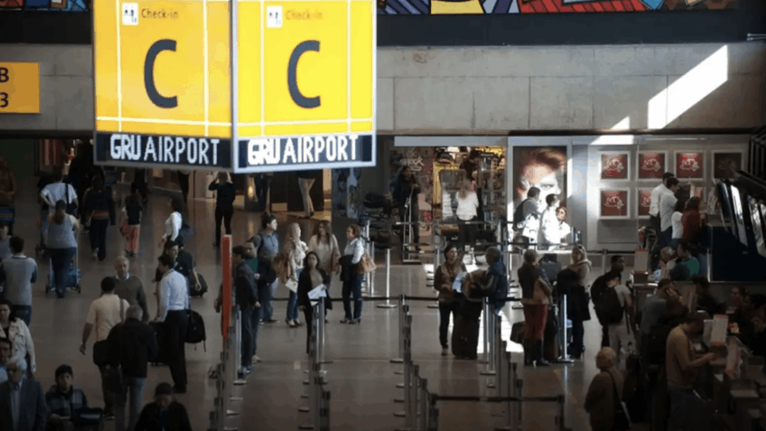 Falha em sistema de comunicação suspende voos em aeroportos de SP