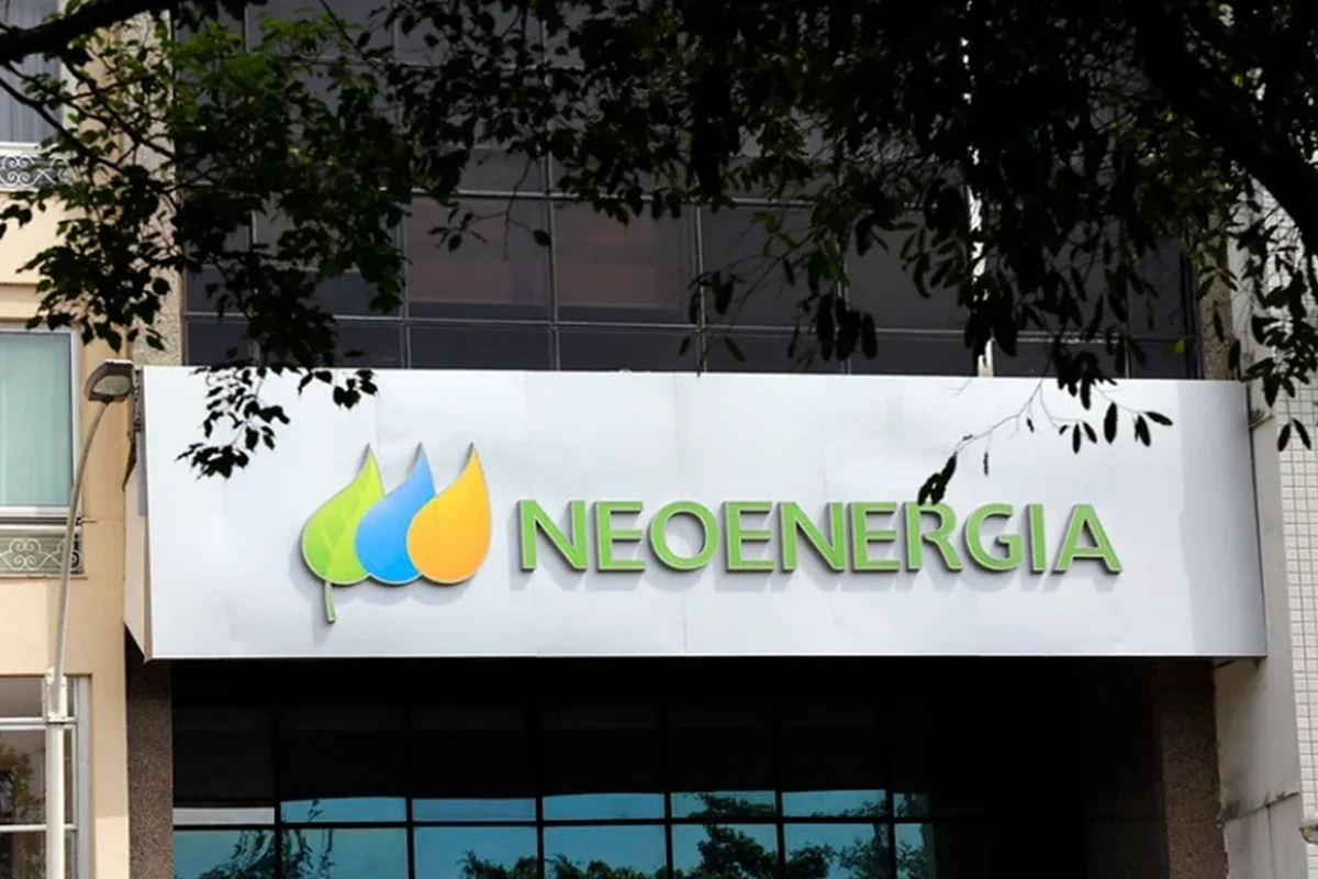 Neoenergia Brasília adia ligação de energia por quase três meses, impedindo casal de se mudar