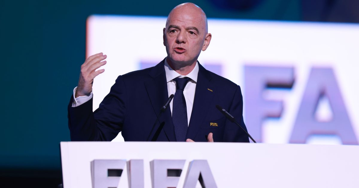 FIFA mantém planos de investimento privado para a Copa do Mundo