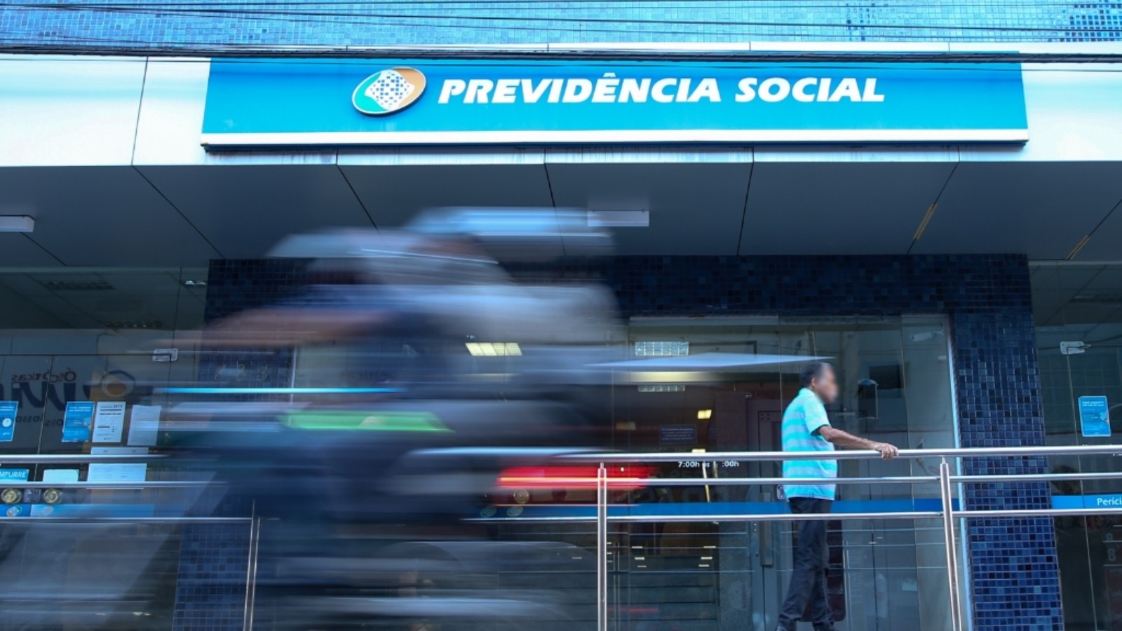INSS reduz fila para 1,8 milhão, menor patamar em 21 meses