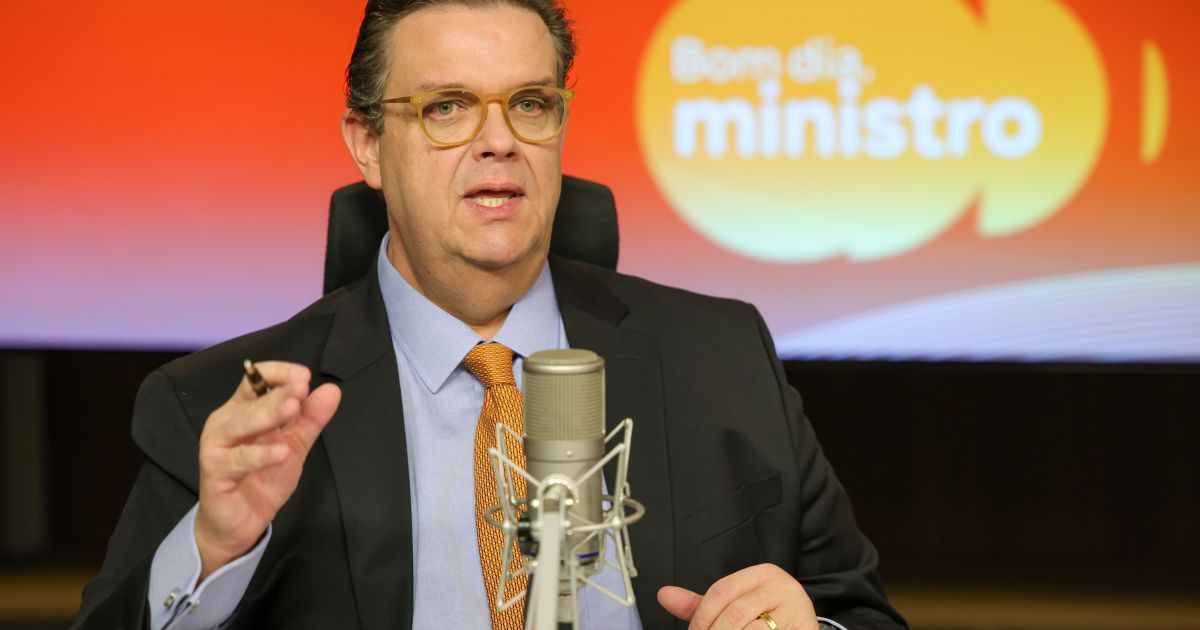 Ministro alerta para risco à previdência com fim da escala 6x1