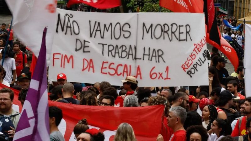 PEC que extingue escala 6x1 avança na CCJ do Senado com jornada de 40 horas