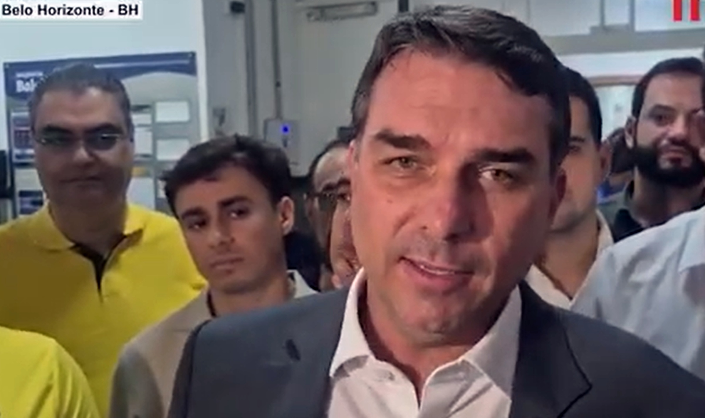 Flávio Bolsonaro defende que corte de gastos não afete vulneráveis e aposentados