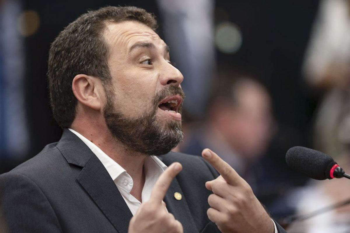 Boulos ataca Flávio Bolsonaro: "Não tem biografia, tem ficha corrida"