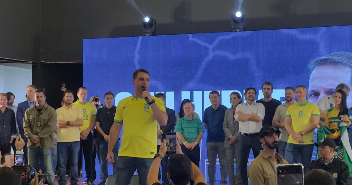 Flávio Bolsonaro associa crise a defesa contra facções