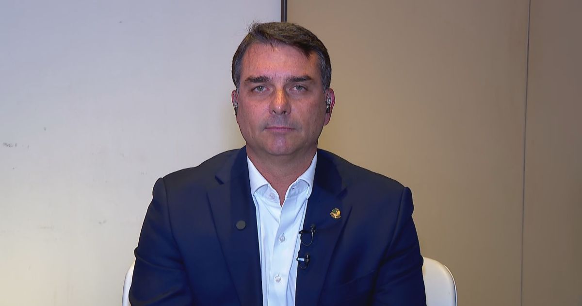 Senador desmente elo de Eduardo com dinheiro de filme