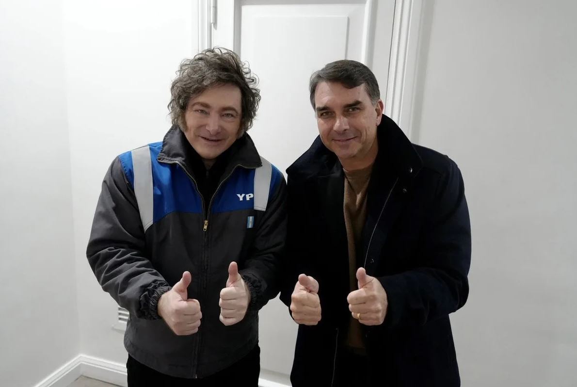 Flávio se reúne com Milei e busca unir direita na América Latina