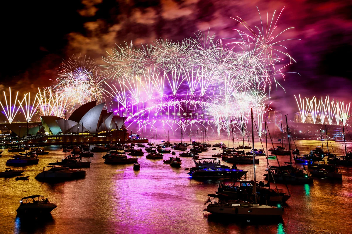 Fogos de artifício liberam resíduos que alteram química de rios e lagos, aponta estudo