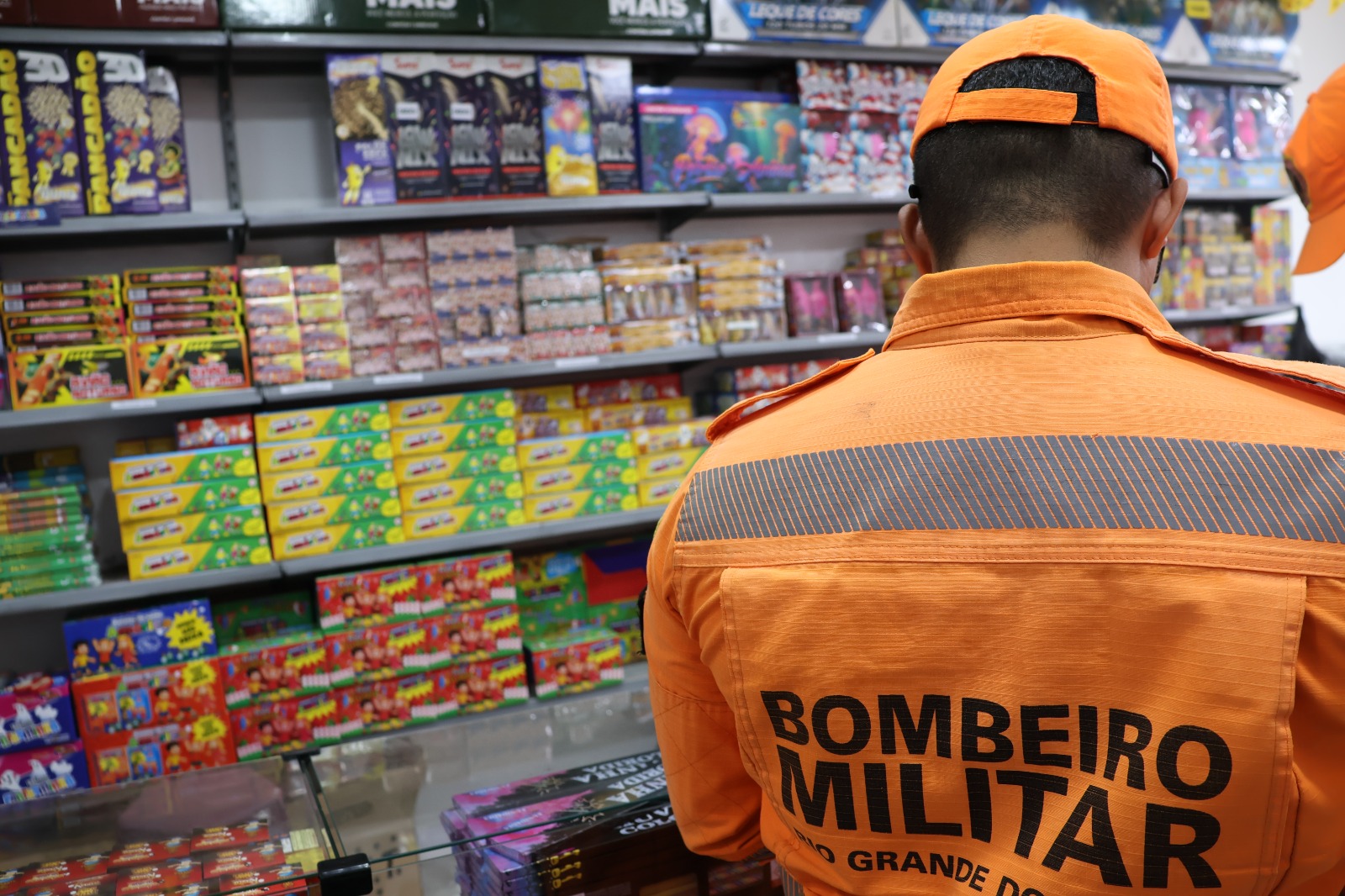 Corpo de Bombeiros Militar do Estado reforça orientações de segurança para uso de fogos de artifício