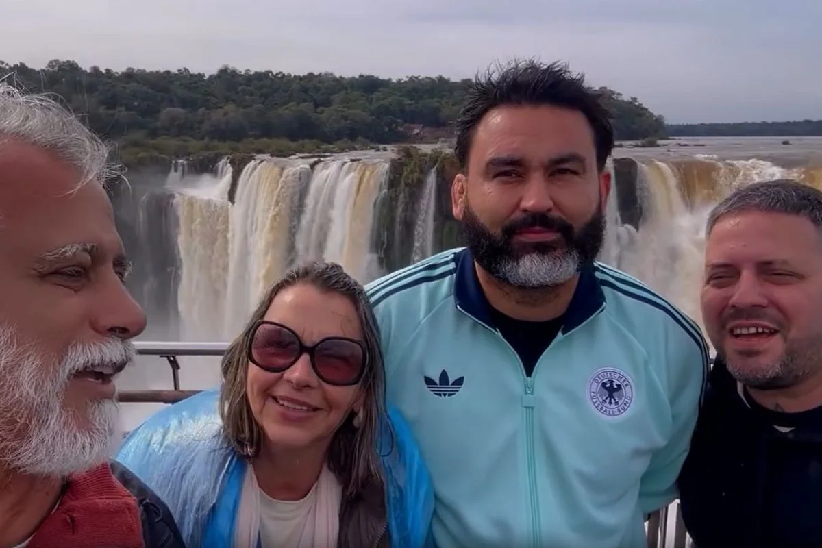 Léo Índio, foragido e primo de Bolsonaro, reaparece em vídeo perto da fronteira com o Brasil