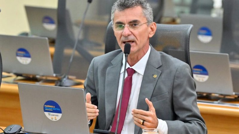 Francisco do PT defende Bolsa Família e Pé-de-Meia após fala de Luciano Huck