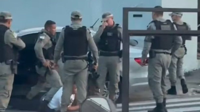 Polícia impede fuga e recaptura suspeito em perseguição na Zona Norte