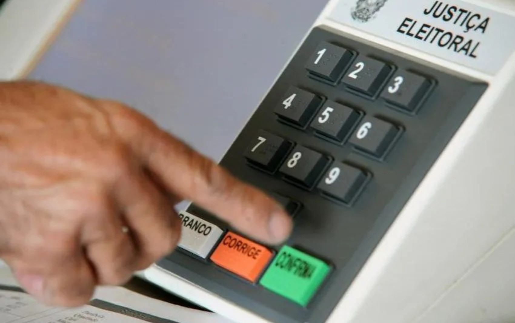 PL triplica verba e lidera distribuição do Fundo Eleitoral de 2026 com R$ 881 milhões