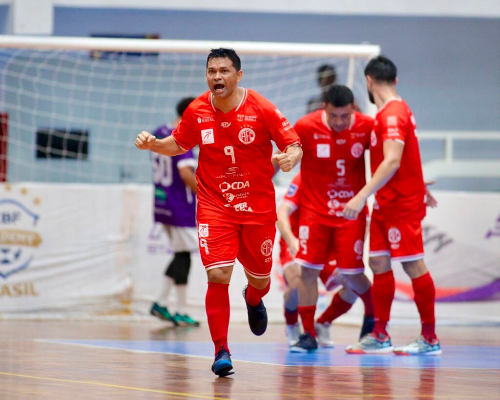 América assume vice-liderança da LNF Silver após goleada fora de casa