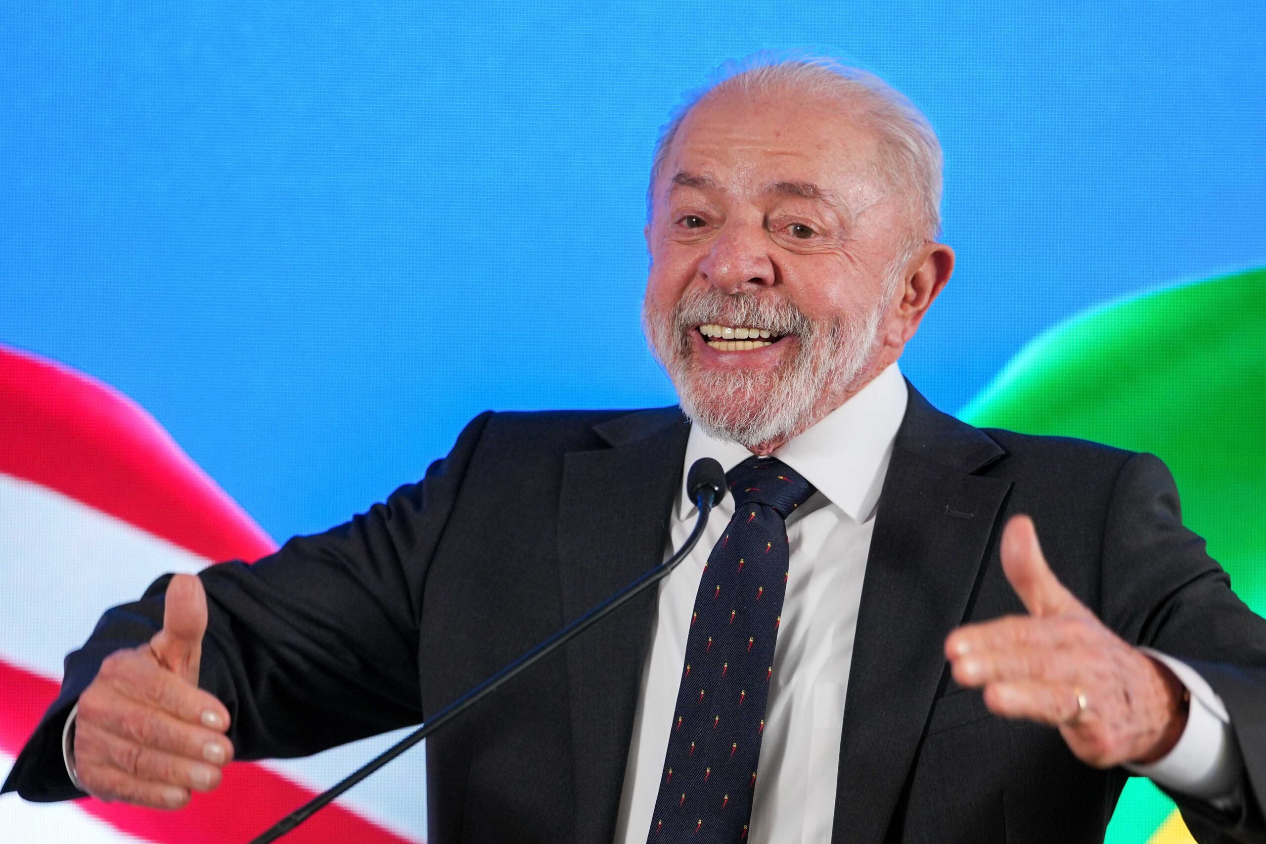 Governo Lula resiste a texto do G7 sobre minerais críticos por receio de confronto com a China