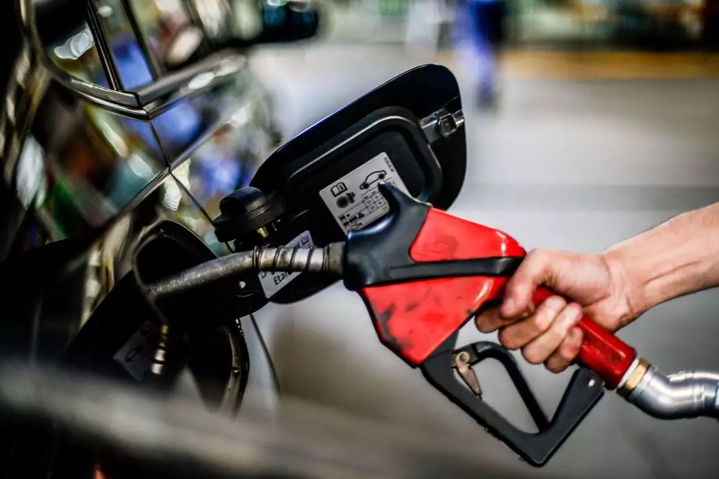 Refinaria Clara Camarão eleva preço da gasolina A para R$ 4,22 e acumula alta de 68% em 91 dias