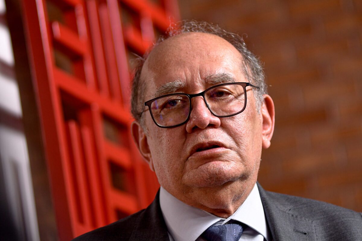 Gilmar Mendes afirma que gastos sem previsão orçamentária violam a Constituição