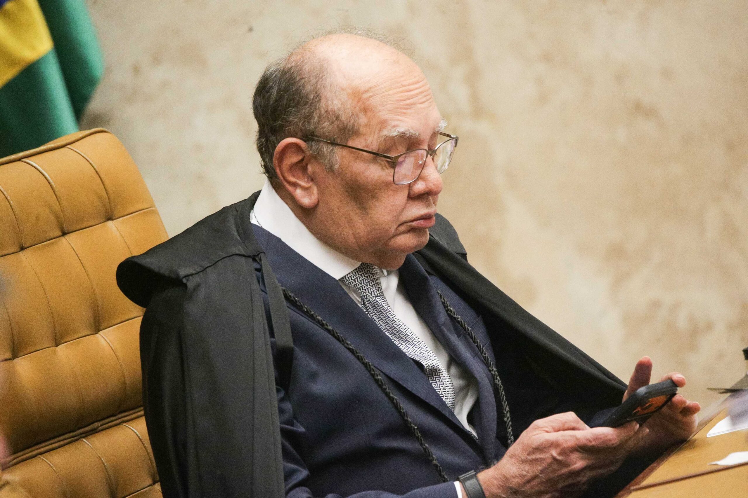 Gilmar Mendes pede vista e suspende julgamento sobre flexibilização da Lei da Ficha Limpa