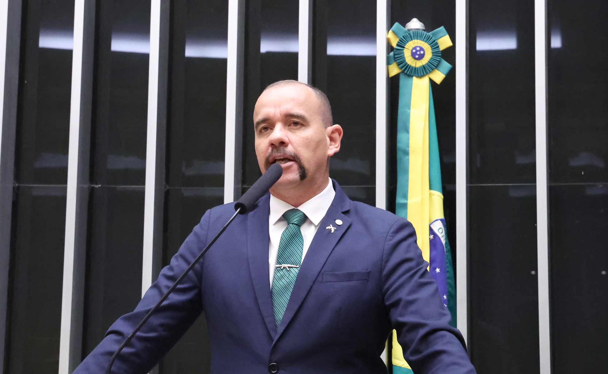 Sargento Gonçalves defende classificação de facções como terroristas pelos EUA e ressalta soberania