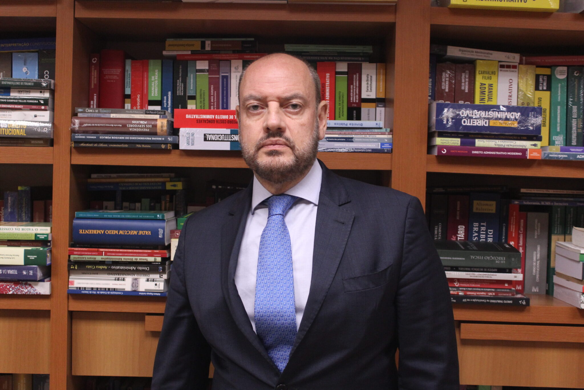 Governador interino do Rio de Janeiro, Ricardo Couto, aponta captura do Executivo pela Alerj