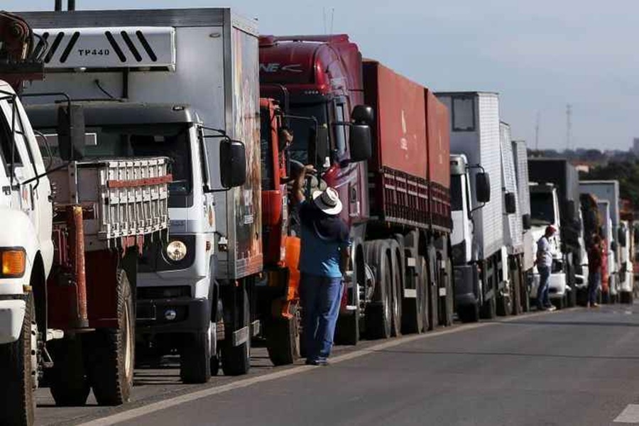 Governo Federal ajusta Medida Provisória para facilitar crédito a caminhoneiros e MEIs
