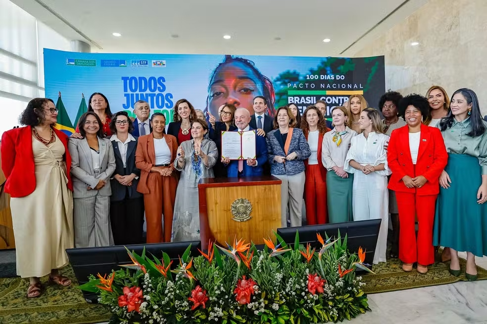 Governo institui cadastro nacional de agressores e endurece punições contra violência à mulher