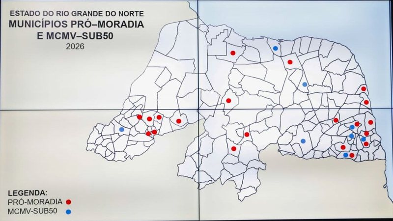 Fátima Bezerra assina construção de 587 casas em 25 cidades