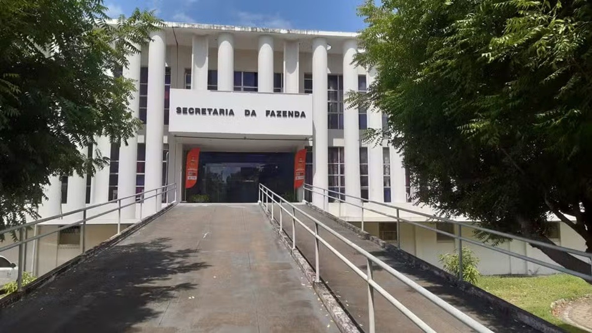 Governo do RN nomeia 50 auditores fiscais aprovados em concurso público