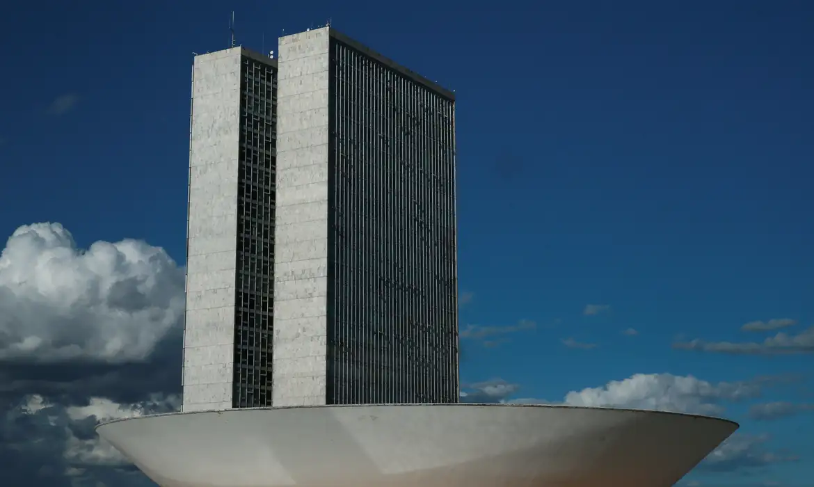 Governo enviará projeto à Câmara para ampliar limite do MEI e permitir mais contratações