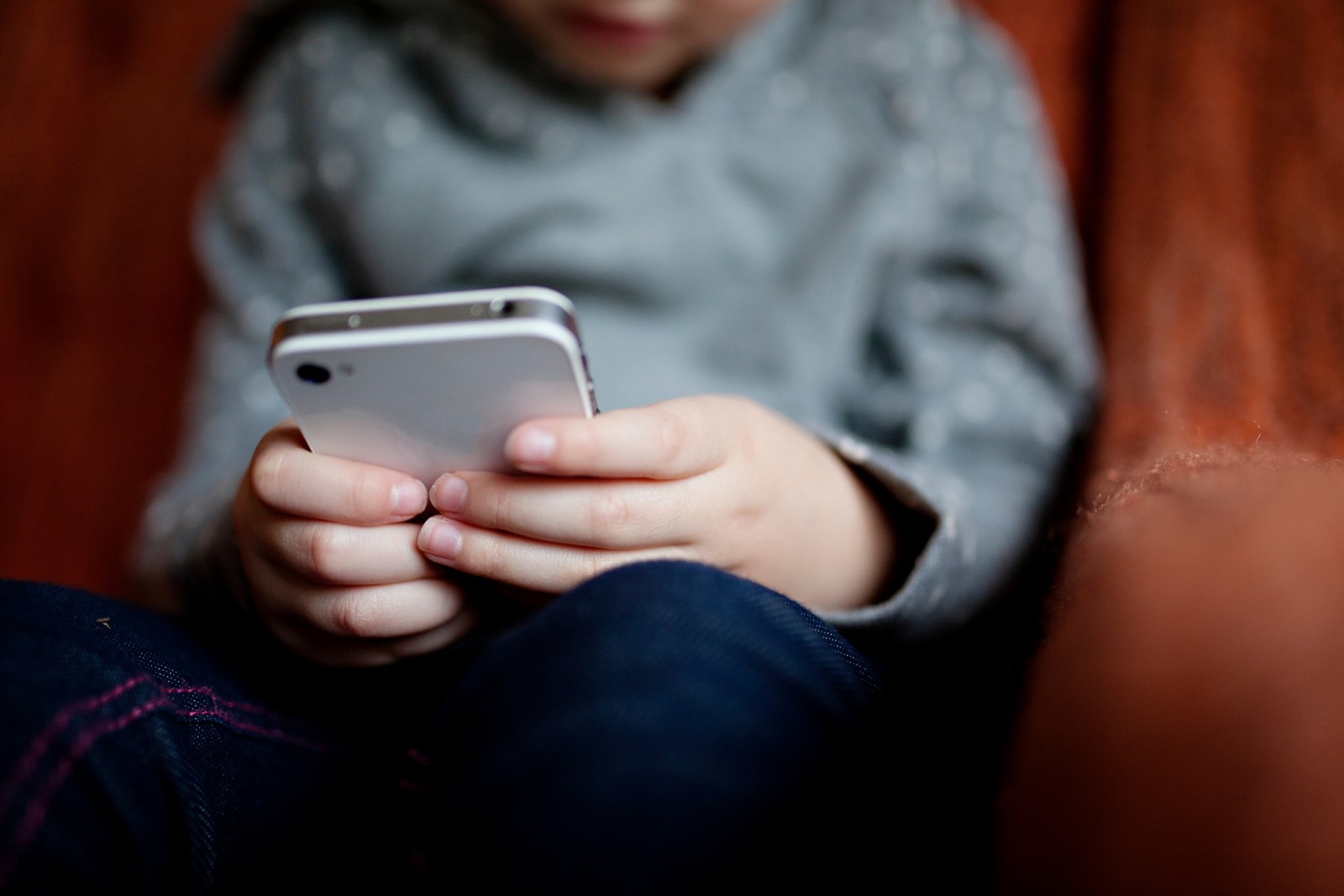 ANPD investiga pornografia online para proteger menores de idade