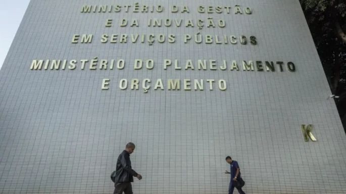 MGI autoriza 24 mil nomeações para reativar serviços