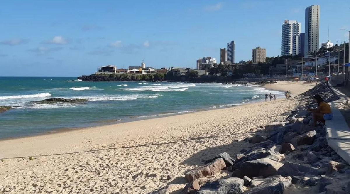 Grande Natal tem seis trechos impróprios para banho no fim de semana, aponta Idema
