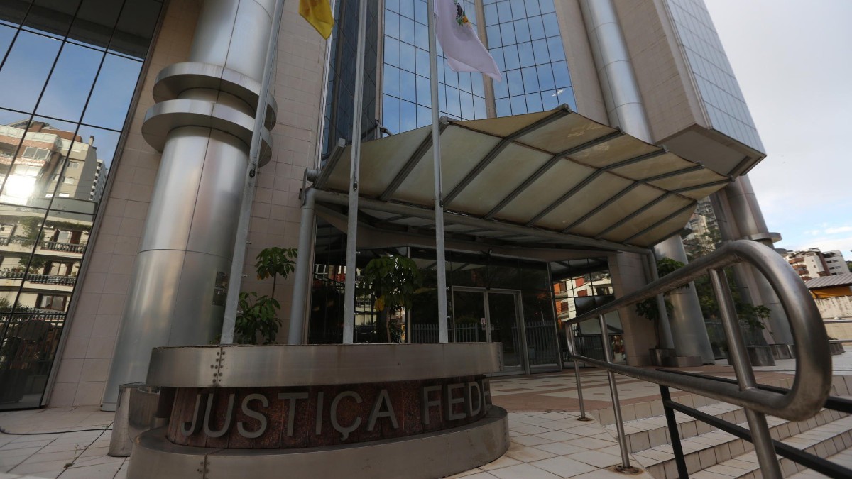 Justiça Federal condena jovens por recrutar menores para grupos nazistas no RS