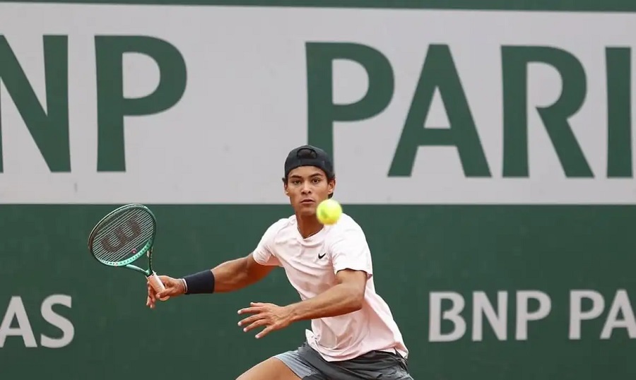 Guto Miguel avança à final juvenil de Roland Garros e coloca o Brasil perto de título inédito