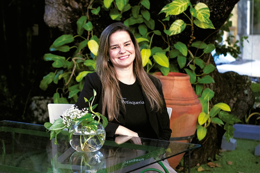 Cecília Madruga destaca movimento de empoderamento feminino no setor de alimentação fora do lar