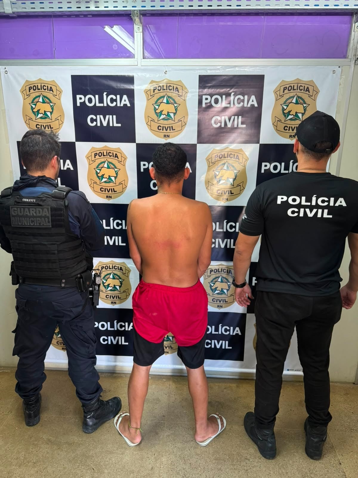 Polícia Civil prende homem de 20 anos por suspeita de homicídio em São José de Mipibu