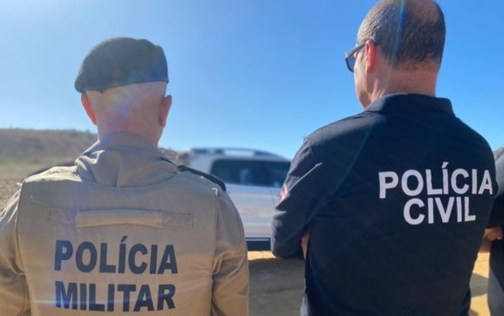 Suspeito morre em confronto após atacar família na BA