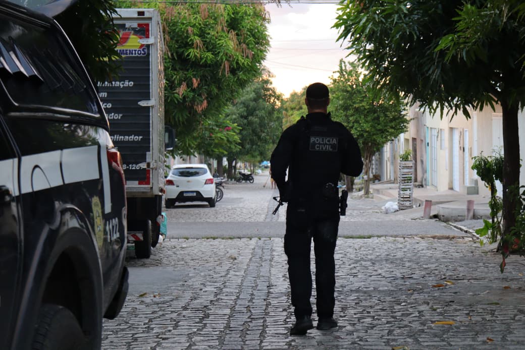 Homem é preso em Natal após furto qualificado e tentativa de fuga pelos telhados