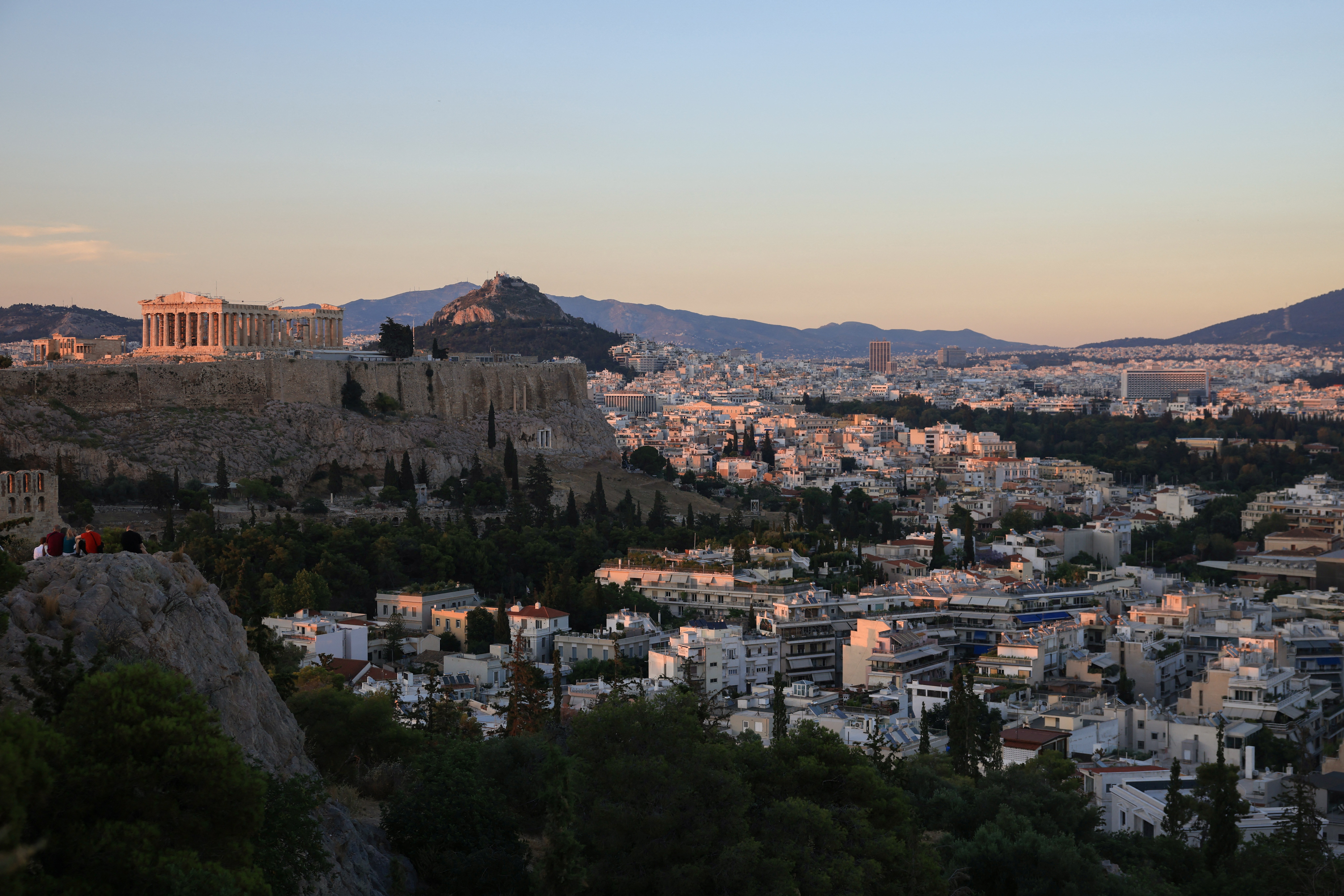 Ataque a faca fere turistas nas proximidades da Acrópole em Atenas