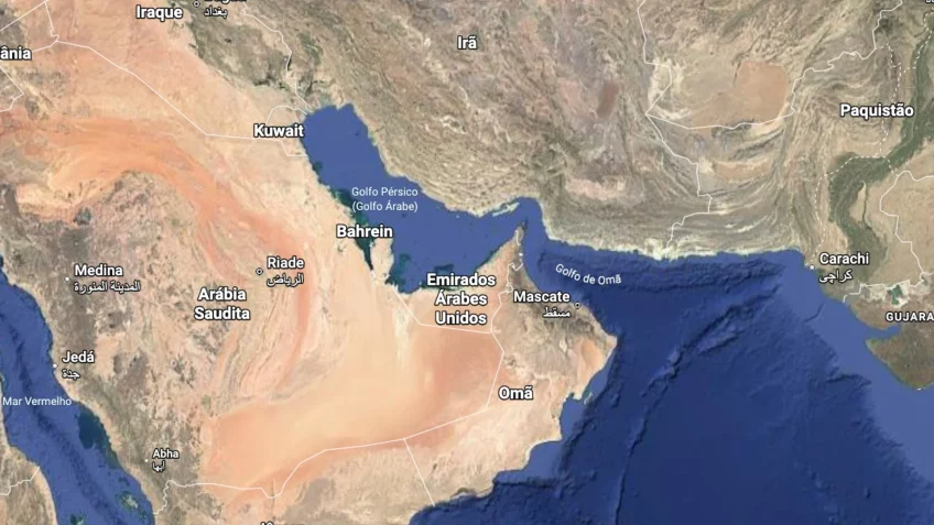 Militantes houthis atacam refinarias da Arábia Saudita e elevam tensões